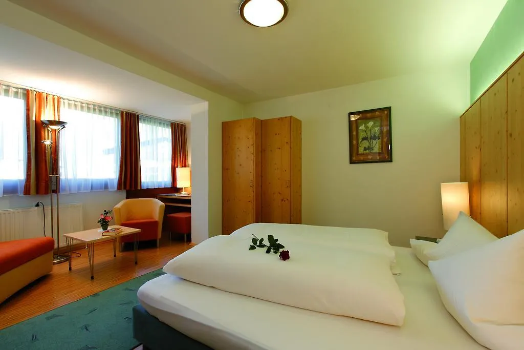 Hotel Das Zentrum Зёльден
